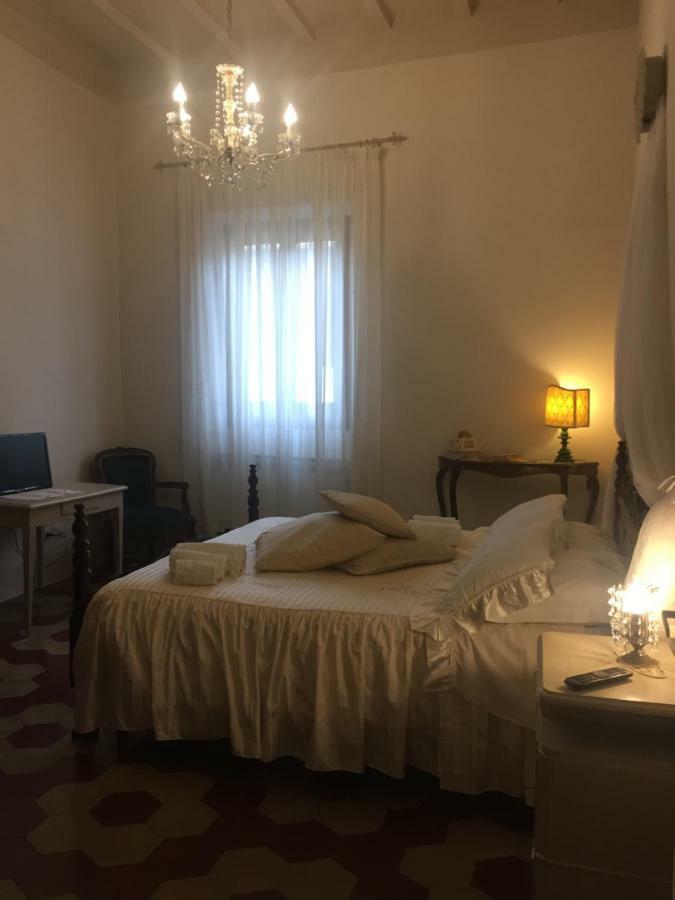 Suite Apartament 蒙特瓦尔基 外观 照片